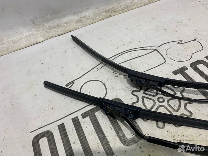 Поводок стеклоочистителя Nissan Almera Classic B10