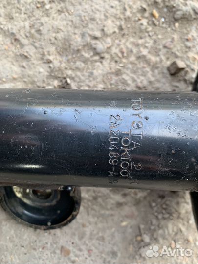 Стойка передняя правая Toyota Rav4