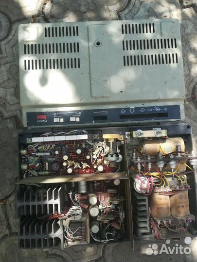 Видеомагнитофон