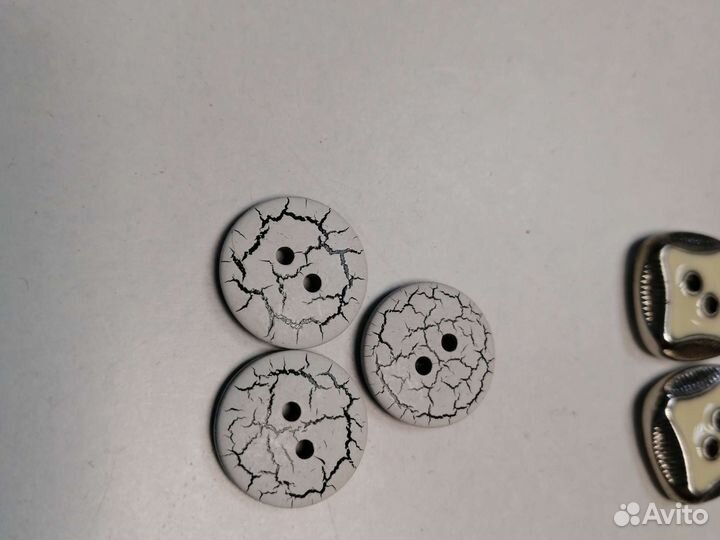 Пуговицы