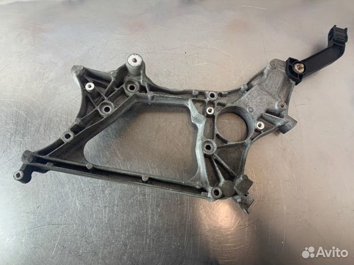 Крышка двигателя передняя Mercedes Gle W166 OM651