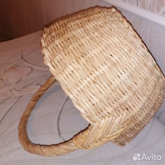 Корзина плетеная