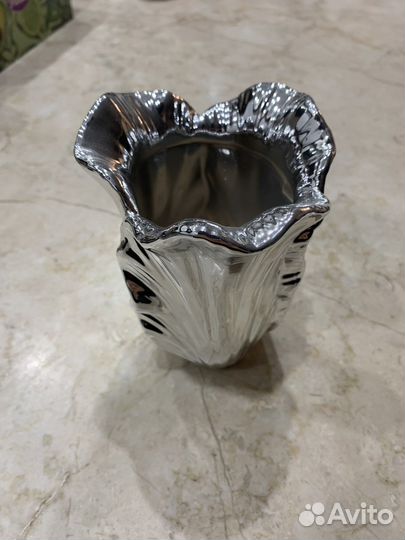 Декоративная вазочка