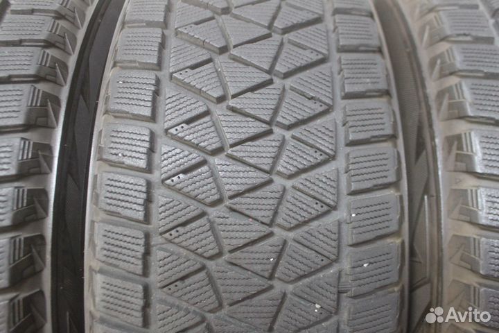Bridgestone Blizzak DM-V2 235/65 R17 108Q