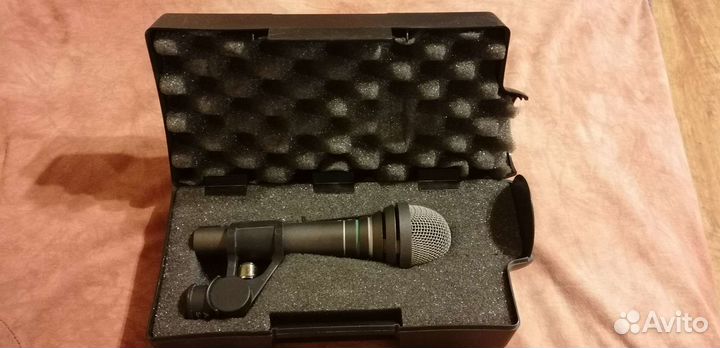 Микрофон вокальный динамический AKG D330 BT MarkII