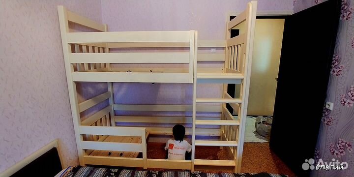 Детская двухъярусная кровать