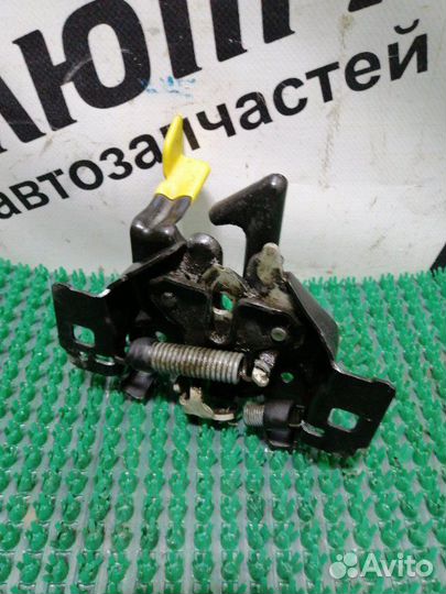 Замок капота Ford Explorer U502 T35pded 2013