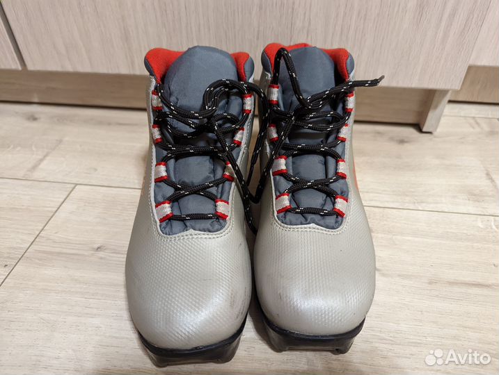 Лыжные ботинки детские 35