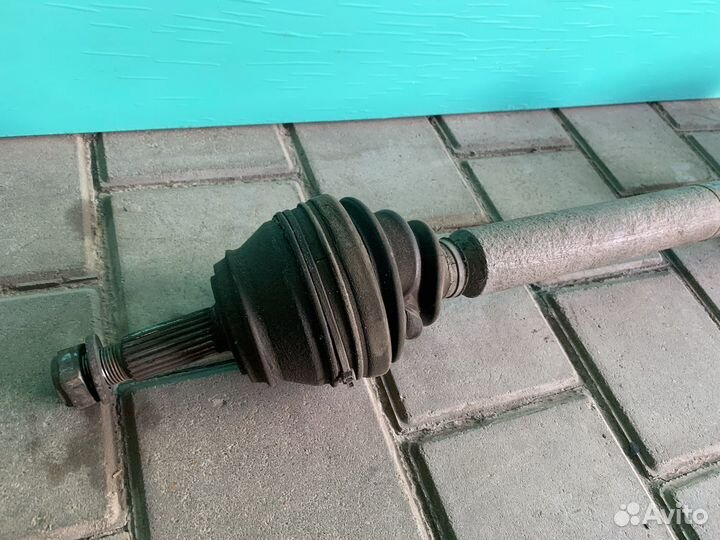 Привод правый в сборе Фольксваген Пассат Б3-Б4