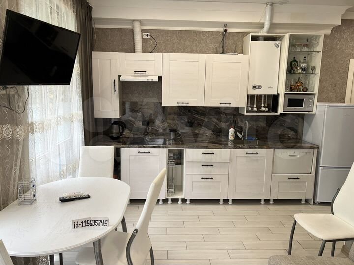 2-к. квартира, 50 м², 1/3 эт.