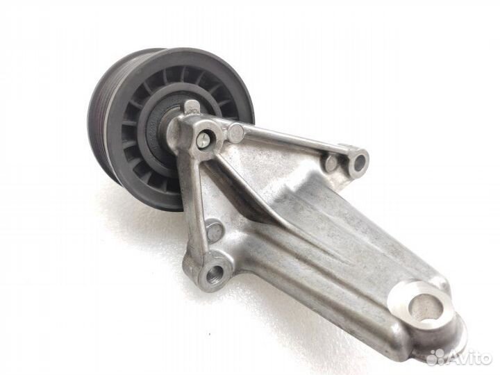 Ролик обводной навесного оборудования