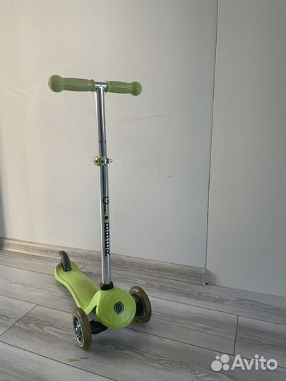 Самокат трехколесный globber