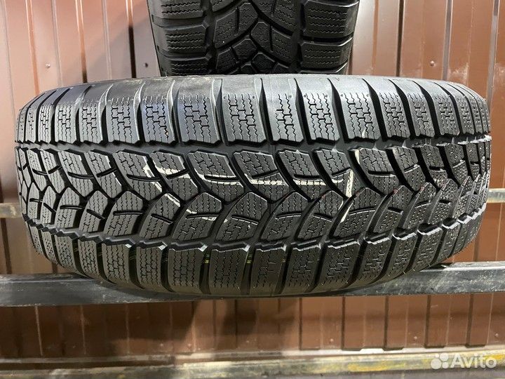 Firestone Vanhawk Winter 205/60 R16 92H