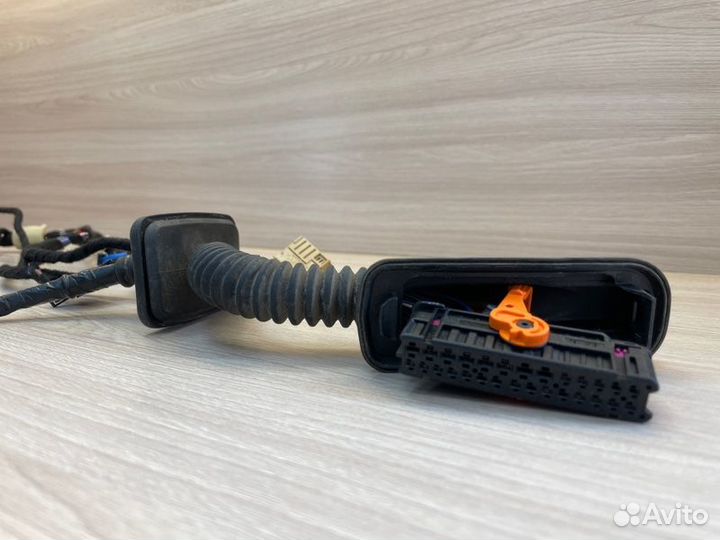 Проводка двери передняя правая Skoda Rapid