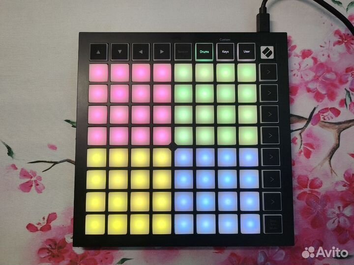 Midi-контроллер Novation Launchpad Mini Mk3