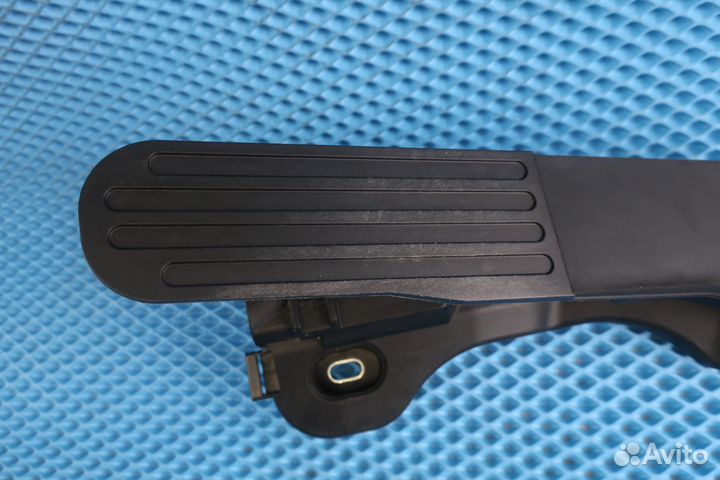 Педаль газа VW Golf 6 1K1721503BA