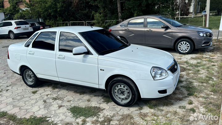 LADA Priora 1.6 МТ, 2017, 100 000 км