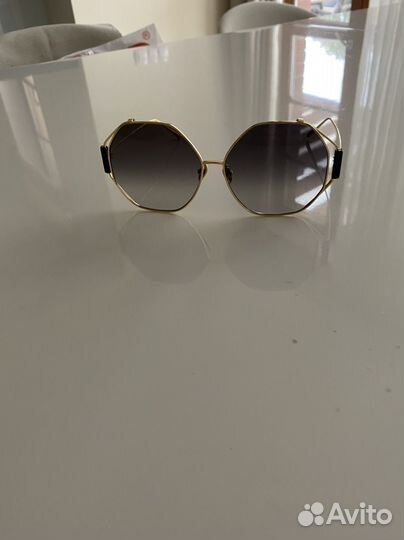 Солнцезащитные очки Linda Farrow