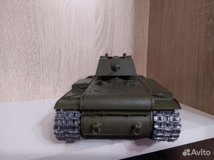 Модель танка кв 1