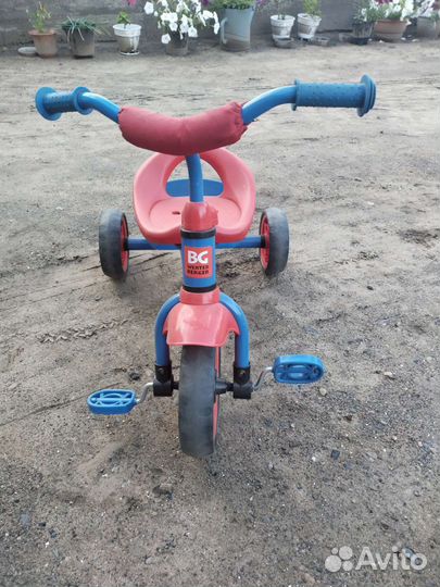 Детский трехколесный велосипед