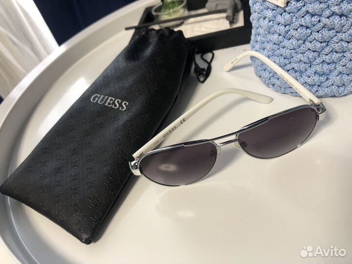 Очки Guess