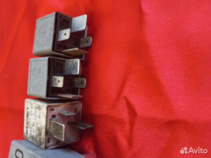 Реле 370 многофункциональное Audi Volkswagen