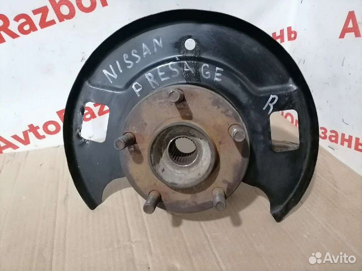 Передний правый поворотный кулак Nissan Presage