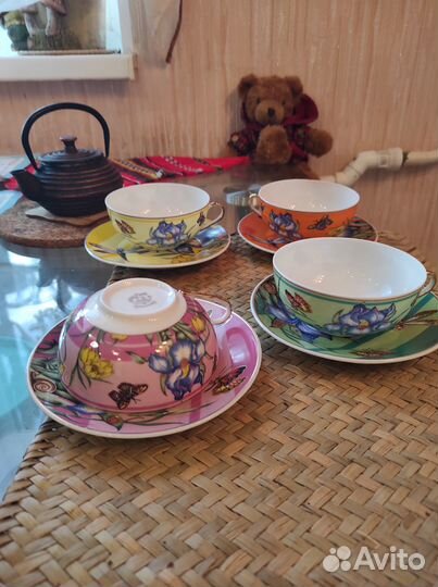 Фарфоровые чашки