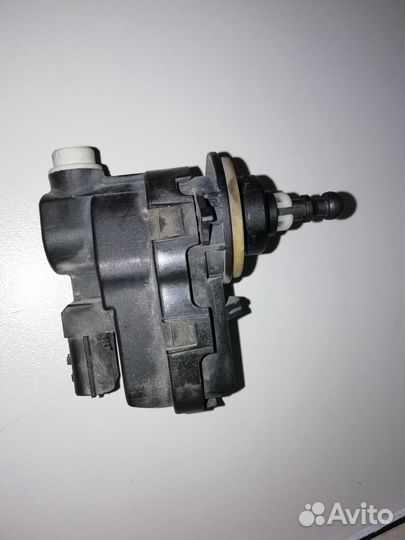 Nissan Almera G15 корректор фары