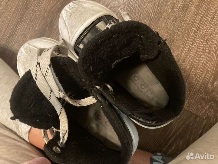 Коньки вратаря