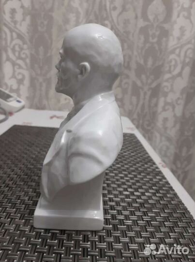 Бюст В.И Ленин лфз. Глазурь