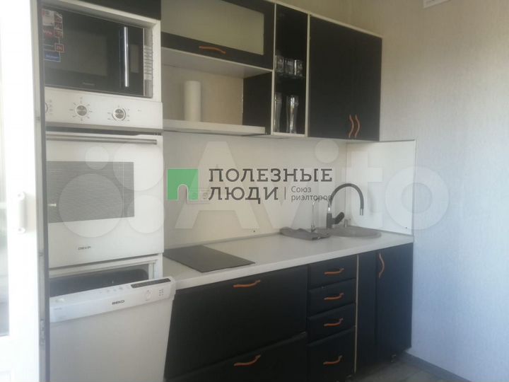 4-к. квартира, 100 м², 3/9 эт.