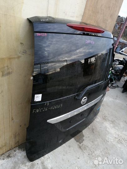 Дверь багажника Nissan Serena C26