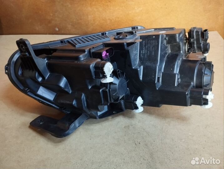 Фара левая Geely Coolray SX11