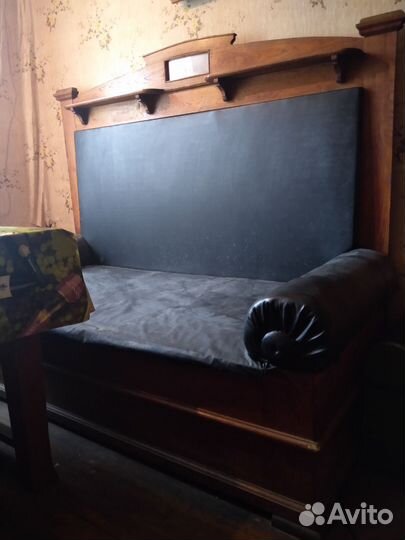 Старинная дубовая мебель