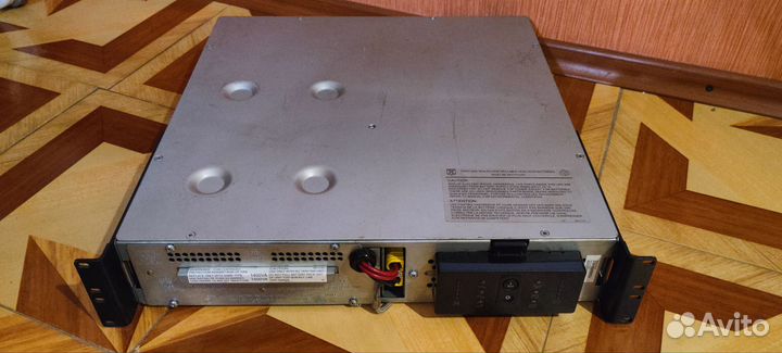 Ибп APC SMART ups 1500