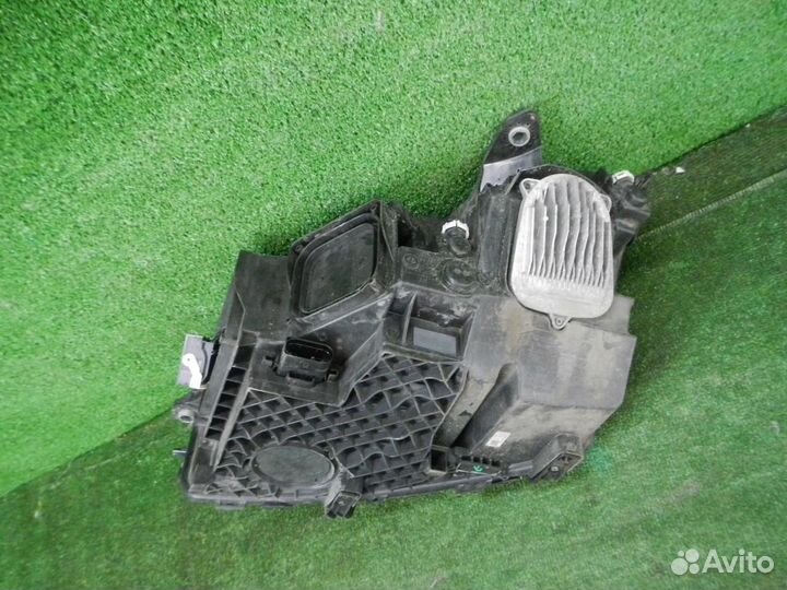 Фара правая Mercedes-Benz GLC