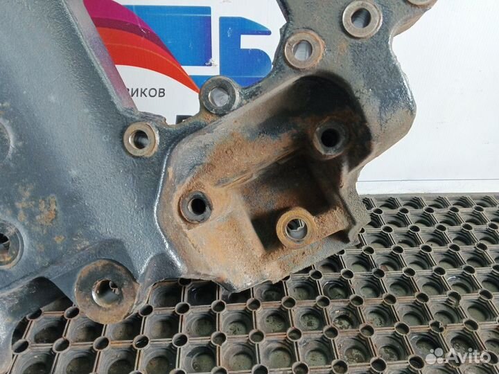 Кронштейн рессоры передней левый