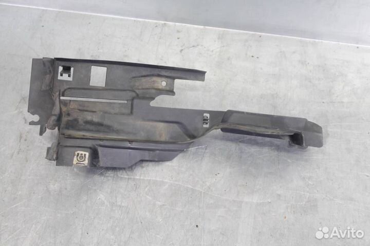 Воздуховод радиатора правый Ford Focus 3 2011