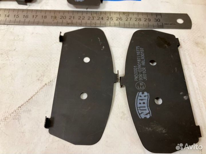 Пластины антискрипные комплект Infiniti