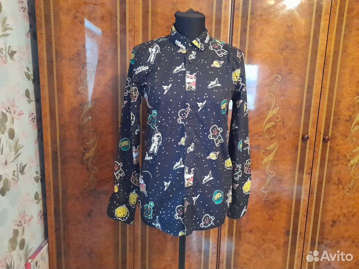 Прикольная рубашка с новогодним принтом cropp 44 р