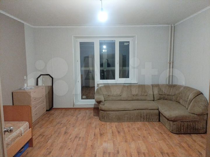 2-к. квартира, 57 м², 6/10 эт.