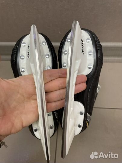 Коньки хоккейные детские бауер. Размер 29,5