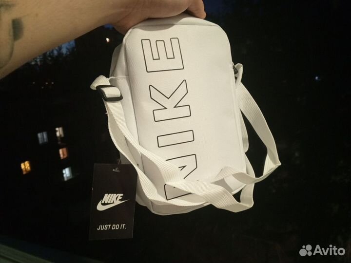 Сумка Nike Air в белом цвете