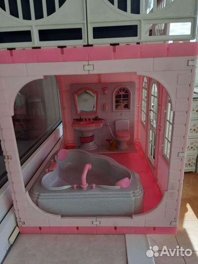 Домик кукольный