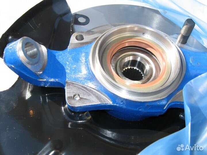 Кулаки с подшипниками Ивеко для Нивы, Шевроле +