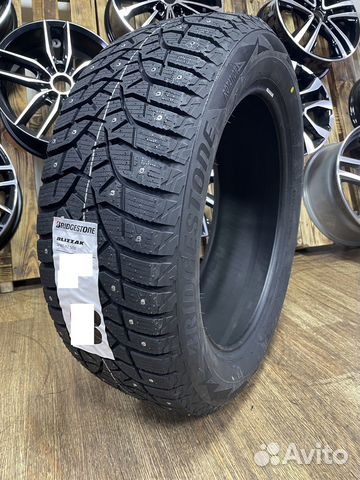 Bridgestone Blizzak Spike-02 225/55 R17 101T