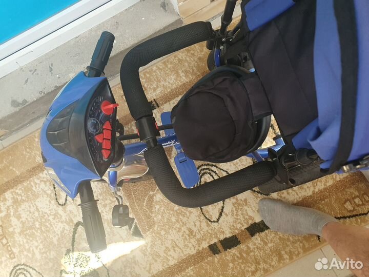 Трехколесный велосипед