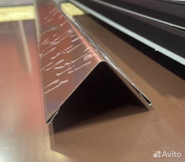 Откос сэндвич-панели. Планка откоса Нащельники