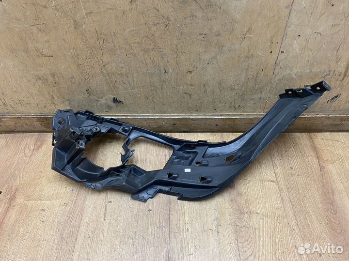 Кронштейн переднего бампера правый Bmw X5 F15